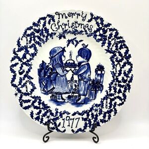 Royal Vintage Crownford Christmas 1977 Collector Plate Norma Sherman England